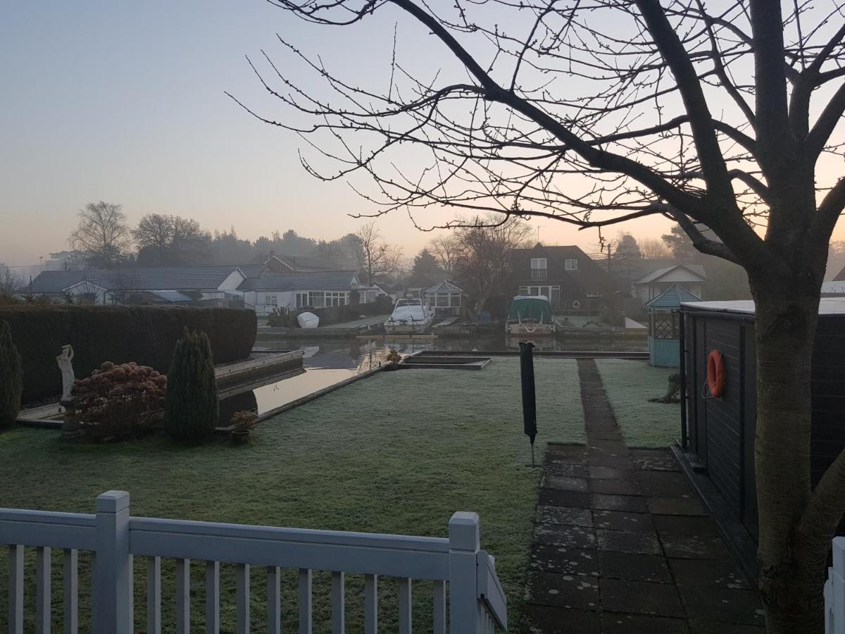 The Willows Wroxham Exterior photo